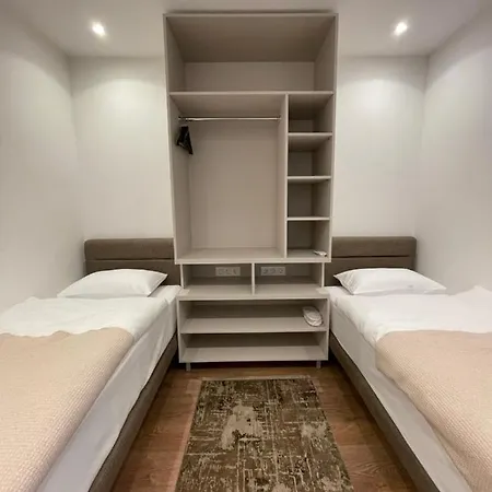33 Apartment