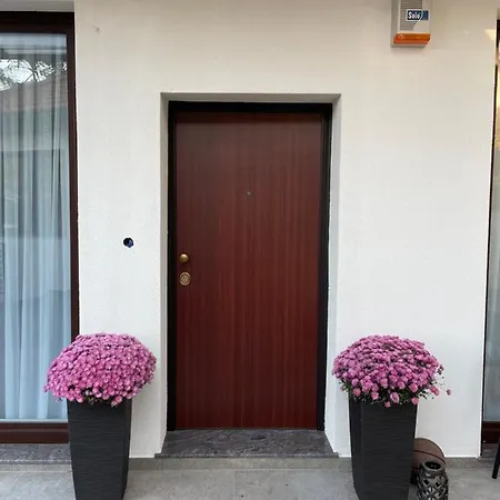 33 Apartament