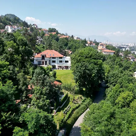 33 Sarajevo