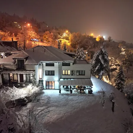 33 * Sarajevo